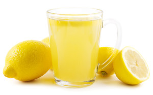 voda s citronem ideální snídani
